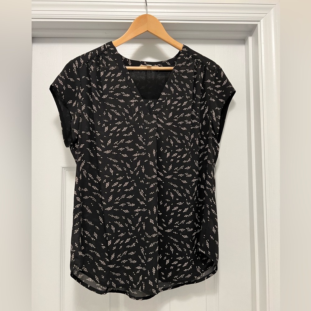 Monday Fun Lillian V-neck blouse